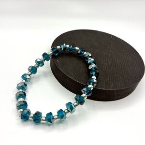 Elegant Teal and Silver Beaded Bracelet